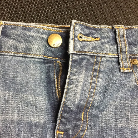 Gap blue jean skirt - Picture 2 of 8